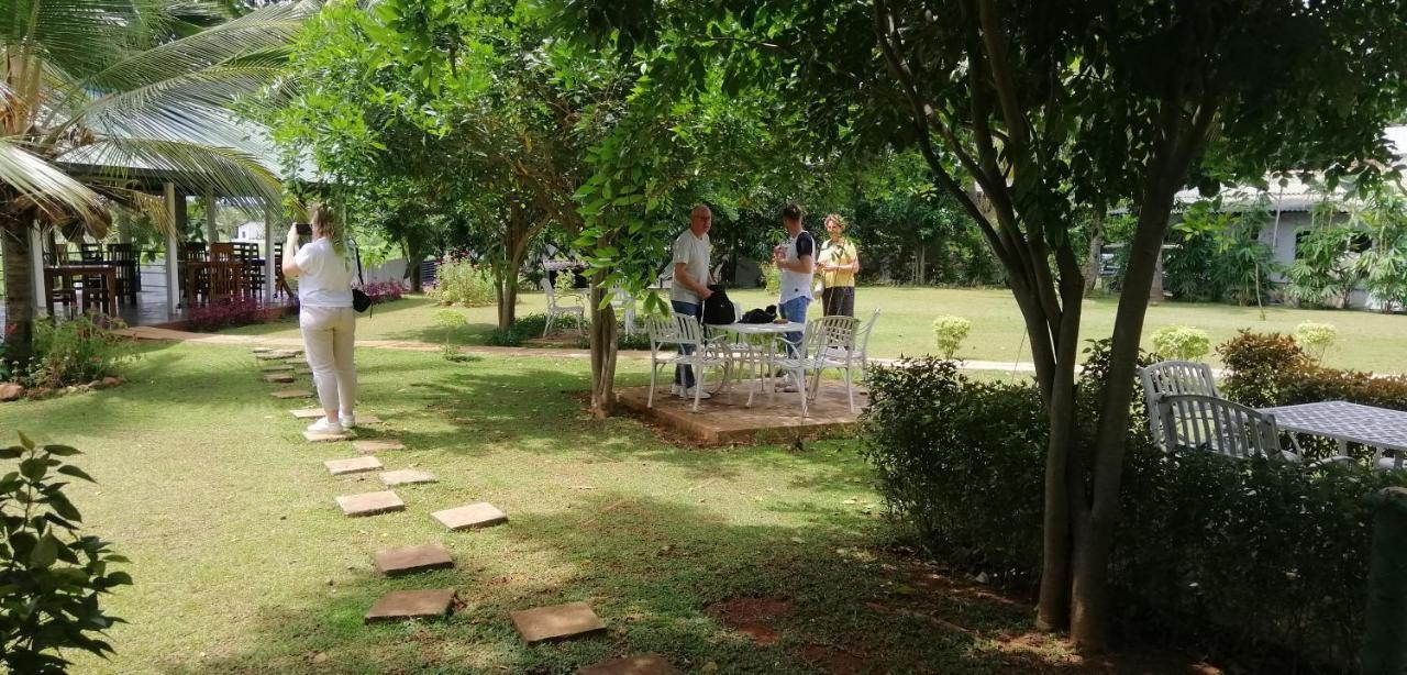 Rajarata Family Resort Anuradhapura Exterior photo