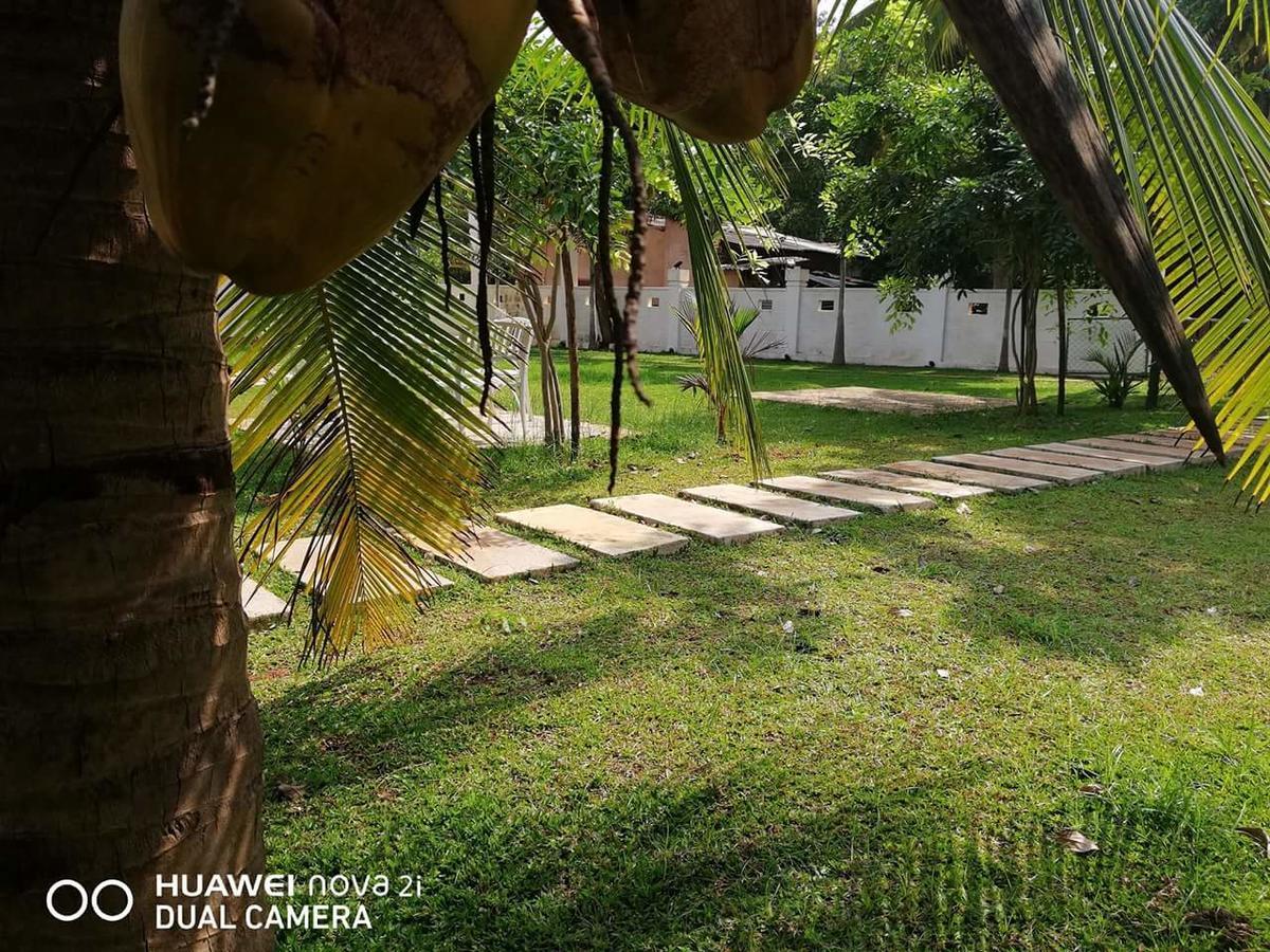 Rajarata Family Resort Anuradhapura Exterior photo